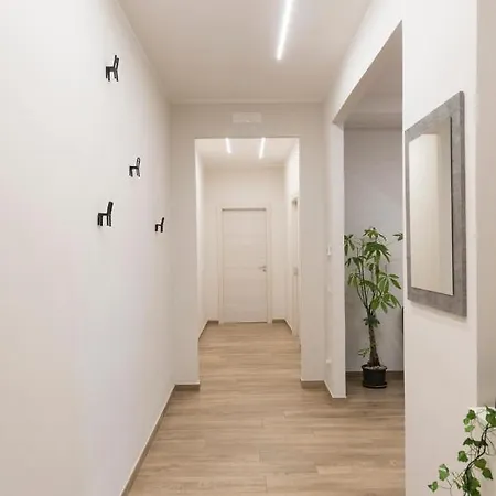Apartment Al Centro, A Due Passi Dal Mare Nuovo